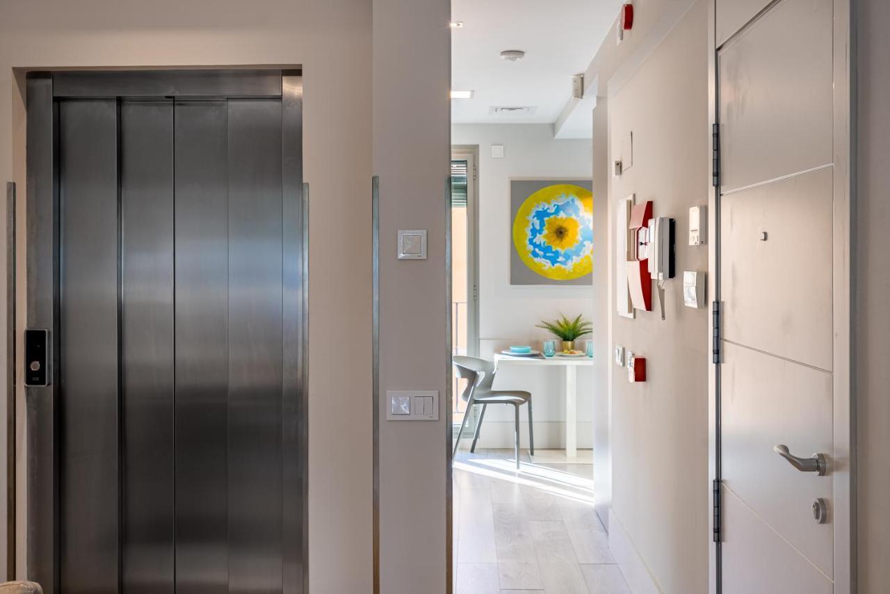 Kronos On The Beach Suite 1 Барселона Экстерьер фото